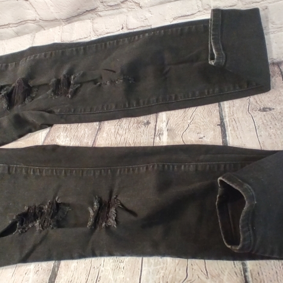 Torrid Sky High Skinny Premium Destroyed Black Jeans 14R - Picture 14 of 14